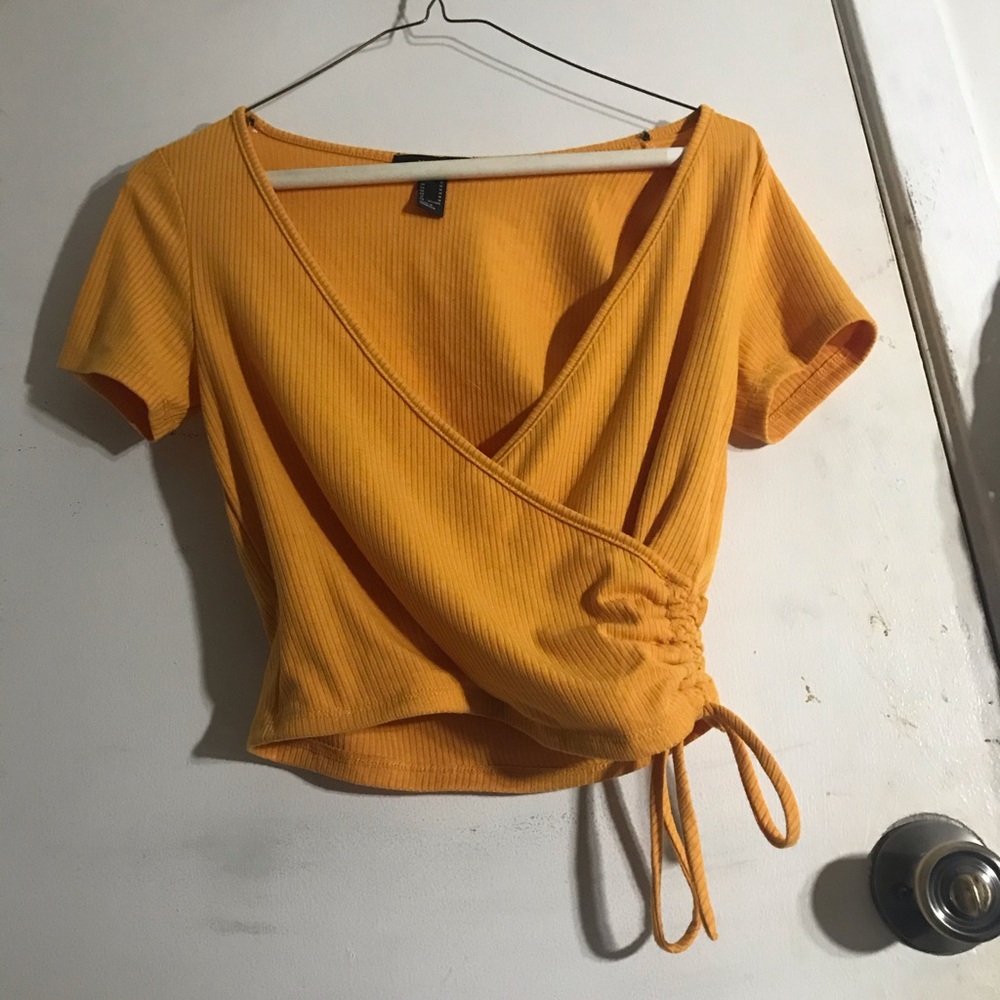 Short sleeve top